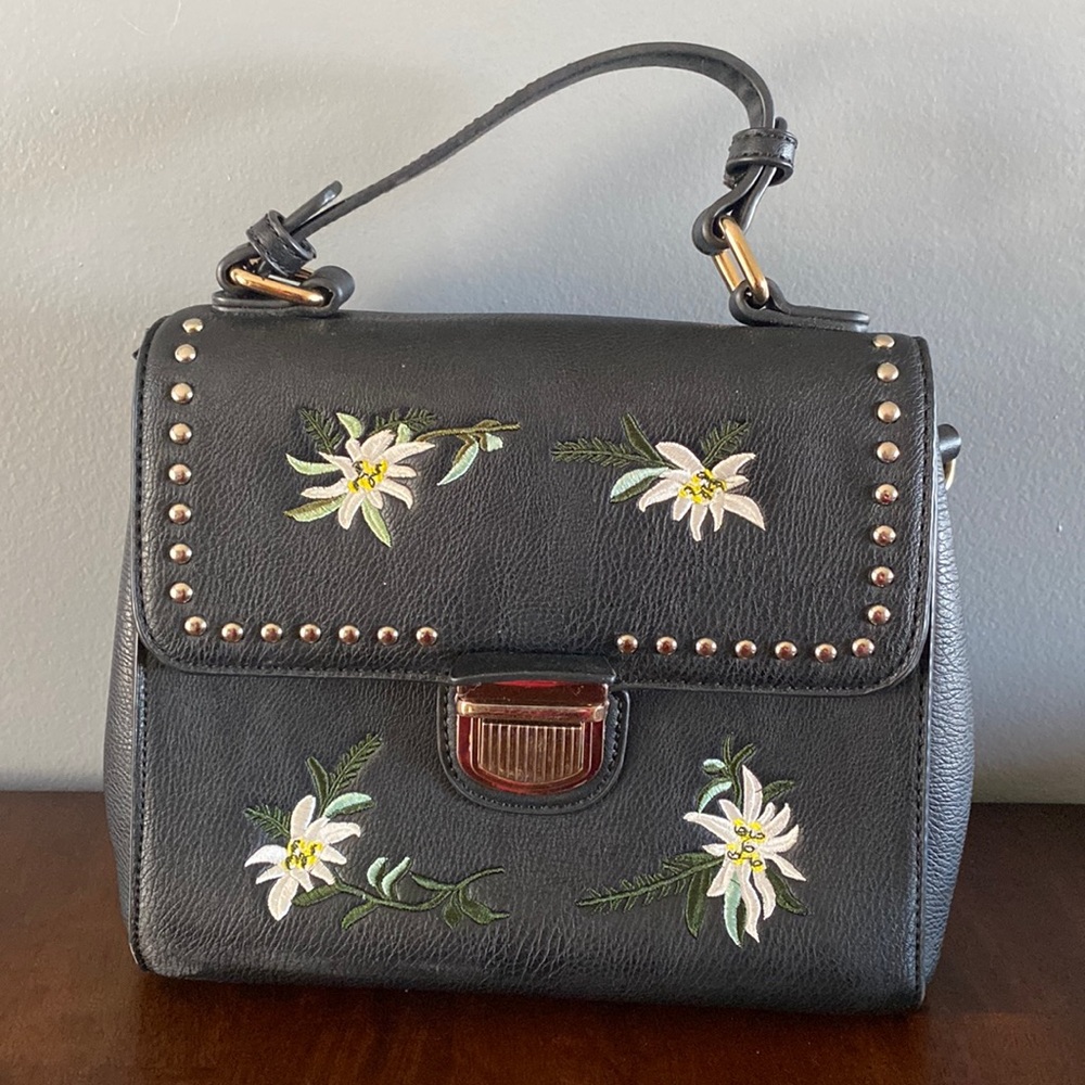 Black flower bag, comes with shoulder strap